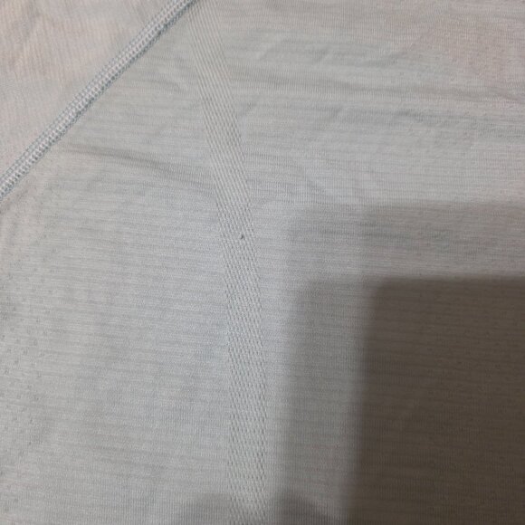 Light blue lululemon swiftly Tech tee 10 - Picture 4 of 4